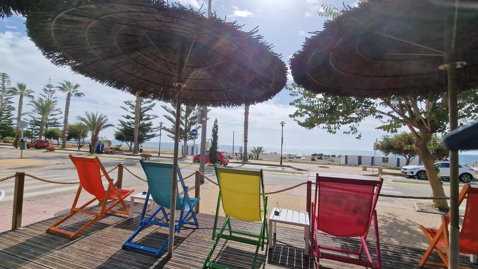 Daire Lovely Guesthouse In Benajarafe